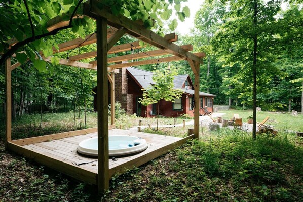 Bain à remous extérieur