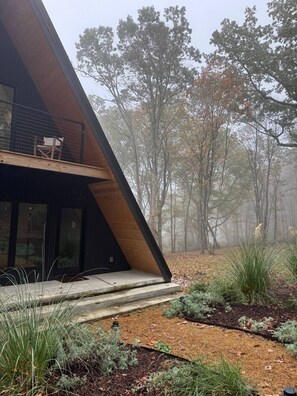 Exterior - Stayframe: a designer getaway with mountain views (Monteagle)