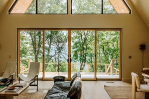 Unclassified image, 4 of 48, button - Stayframe: a designer getaway with mountain views (Monteagle)