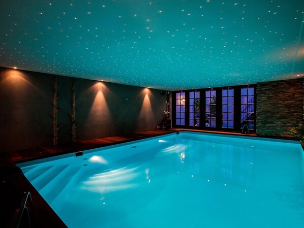 Apartment | Pool | Indoor pool, outdoor pool - Wellness Home in Betuwe With Sauna (Culemborg)