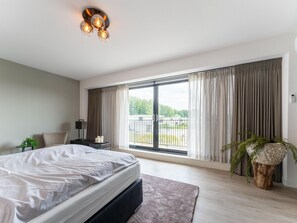 Villa | 4 bedrooms, individually furnished, bed sheets - Villa With Sauna and Heated Pool Near Harderwijk (Zeewolde)