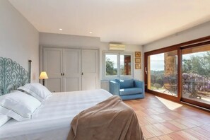 8 Schlafzimmer, Bügeleisen/Bügelbrett, Reisekinderbett, kostenloses WLAN