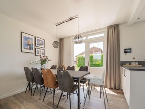 Dining - Cozy Holiday Home in Oploo Near Forest (Oploo)