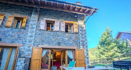 Semi-detach house at the foot of the La Molina slopes