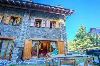 House 4 rooms 10 Pax, Fireplace, Garden & BBQ on the Slopes