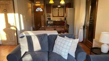 Televisie en een open haard