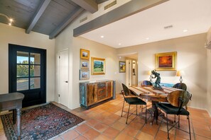 Dining - Private Foothills Villa + Panoramic Views + Heated Pool/Spa (Tucson)