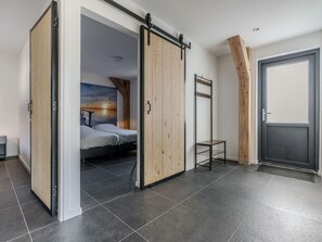 3 chambres, ameublement personnalisé, draps fournis