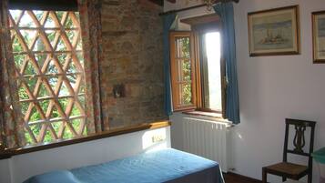 1 bedroom, individually furnished