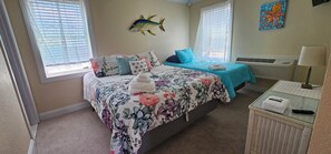 Double or Twin Room, Multiple Beds, Private Bathroom | Free WiFi - Beach Road Bed and Breakfast (Kill Devil Hills)