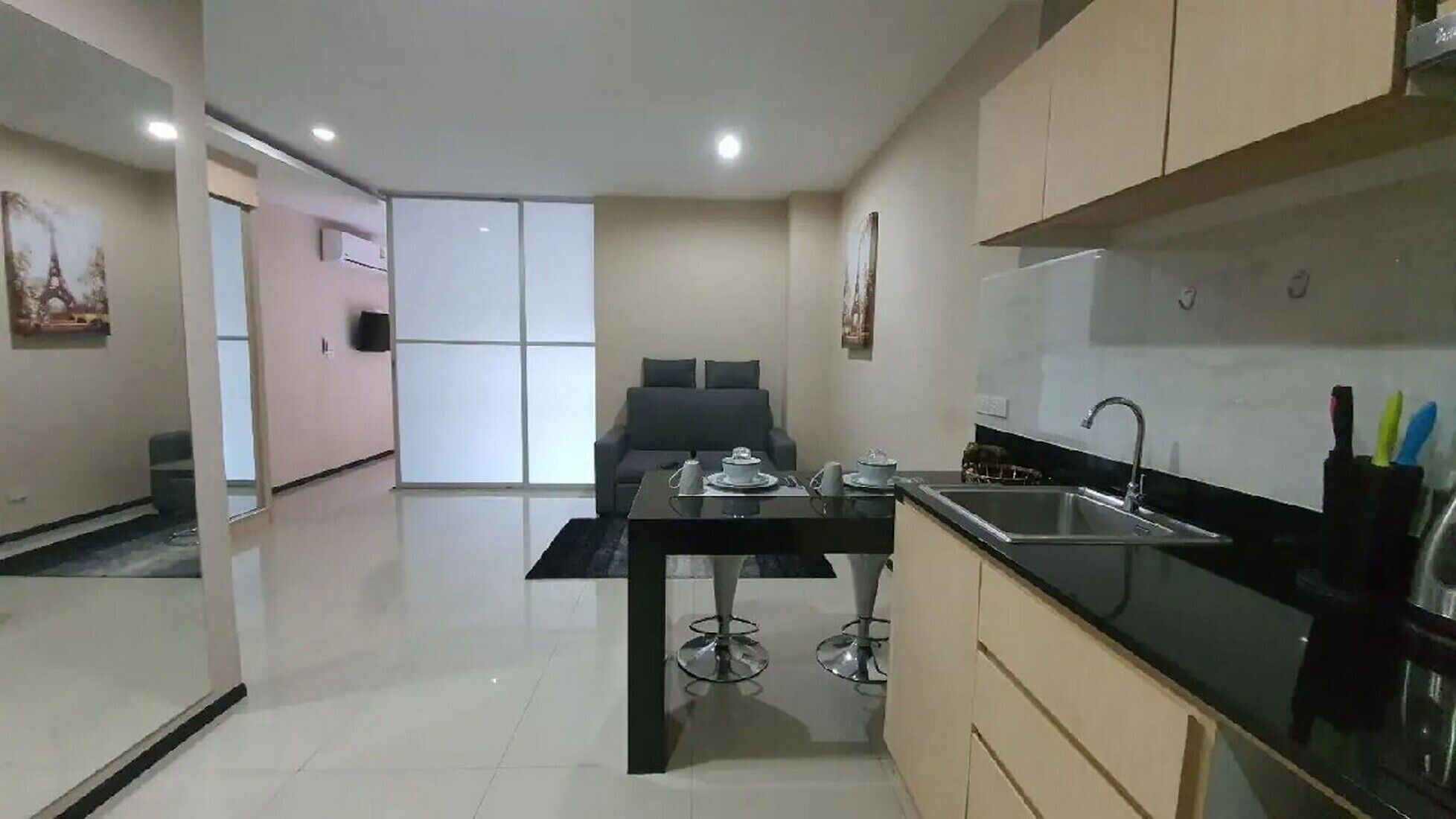 1 soveværelse, pengeskab på værelset, mørklægningsgardiner