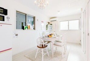 Cribs/infant beds - Villa de Class (Osaka)