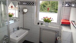 Apartment | Badezimmer