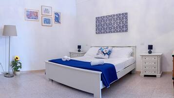 1 chambre, fer et planche Ă repasser, lit parapluie, draps fournis