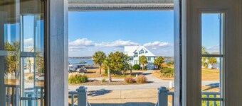 Sea the View 5 Bedroom 4 Bath Home with pool