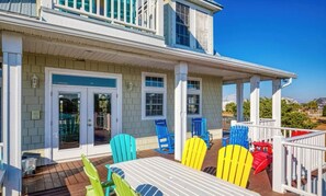 屋外ダイニングエリア