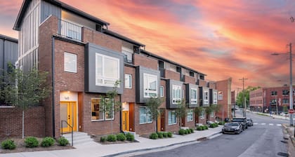 New, quiet townhome in heart of St. Elmo w/ sun patio