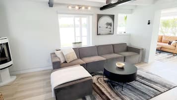 Smart TV, fireplace, table tennis, books