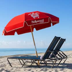 Sulla spiaggia, sabbia bianca, 10 bar sulla spiaggia