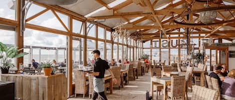 House | Dining