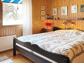 House | 4 bedrooms, individually furnished - 6 Person Holiday Home in Norrtalje (Norrtälje)