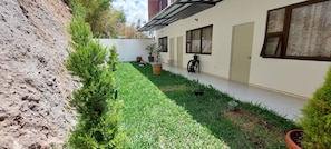Garden - The Madevelyn Hotel (Panajachel)