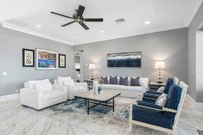 Interior - Marco Polo by Avantstay Waterfront 5bdr, Pool, Spa, Fire Pit, Walk to Beach (Marco Island)