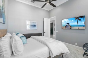 Interior - Marco Polo by Avantstay Waterfront 5bdr, Pool, Spa, Fire Pit, Walk to Beach (Marco Island)