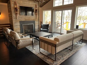 Smart TV, fireplace, video games, ping pong