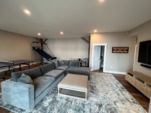 Smart TV, fireplace, video games, ping pong