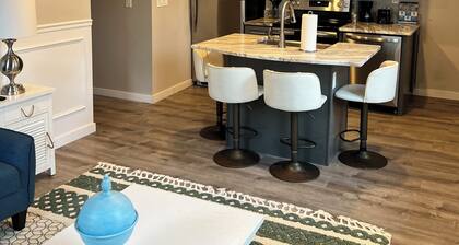 2 Bedroom Rental in Newport w/ Parking! Steps away from Thames, Broadway, & DT!