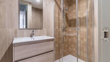 Apartment | Bathroom