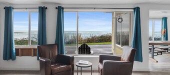 Sandpiper~ Water front on the Netarts Bay ~ unobstructed views. Sleeps 6