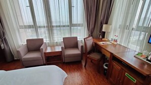 Room - Vienna Classic Hotel (Shanghai)