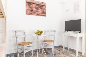 1 sovrum, strykjÀrn/strykbrÀda, gratis wi-fi och sÀngklÀder