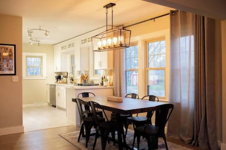 Dining. The Wamsley House 9 miles from Culver Academy