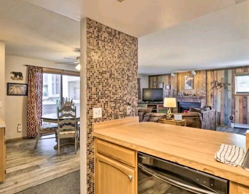 Pet Friendly  Quality Condo near  Winterpark resort
