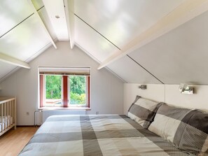 House | 3 bedrooms, individually furnished, bed sheets - Holiday Home Zeeland Near Westerschelde (Baarland)