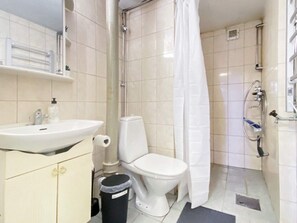 House | Bathroom