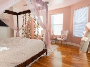 4 dormitorios, tabla de planchar con plancha, wifi gratis y ropa de cama