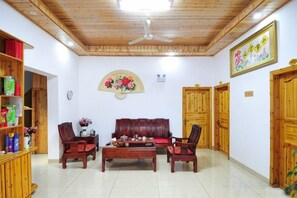 Unclassified image, 4 of 34, button - Nanjing Sister Inn (Nanjing County)