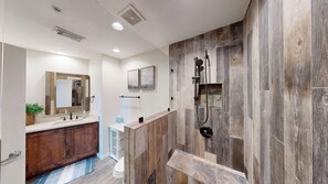 Condo (#2008 - No Pets) | Bathroom | Towels, toilet paper - Grand Caribbean by Silver Sands Vacation Rentals (Port Aransas)