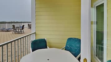 Condo (#1006 - No Pets) | Outdoor dining