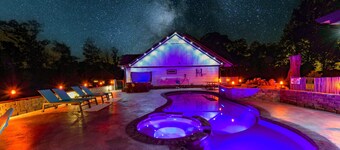 Incredible Heated Pool Oasis | Game Room | Hot tub