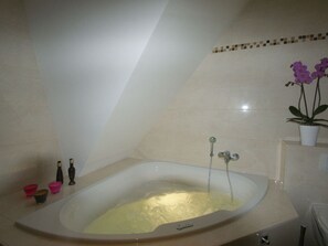 Apartment | Badezimmer | Handtücher