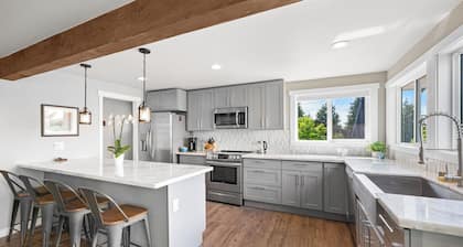 Seaside Place at Dash Point Beach