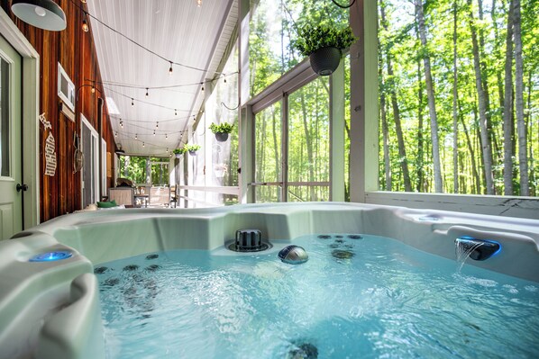 Bañera de hidromasaje exterior