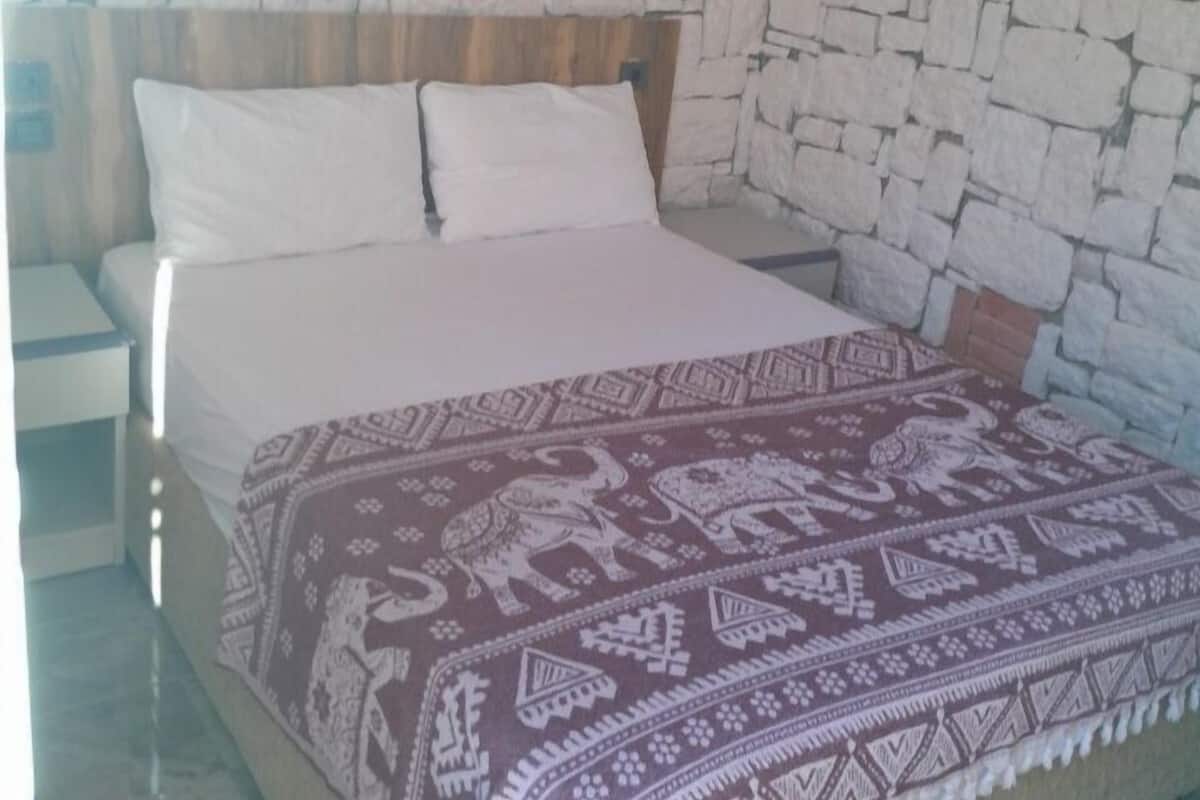 Double Room, Garden View | Egyptian cotton sheets, premium bedding, individually furnished, desk