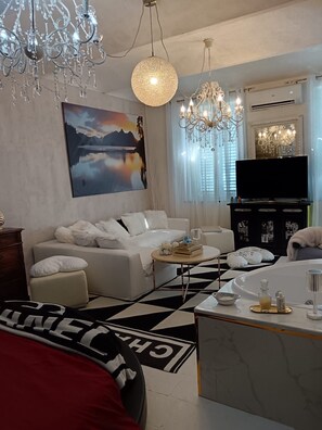 2 bedrooms, iron/ironing board, travel crib, free WiFi