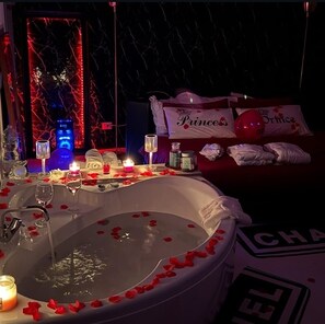 2 slaapkamers, een strijkplank/strijkijzer, reisbedje, gratis wifi